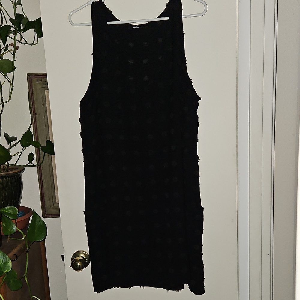 Black Sleeveless Dress